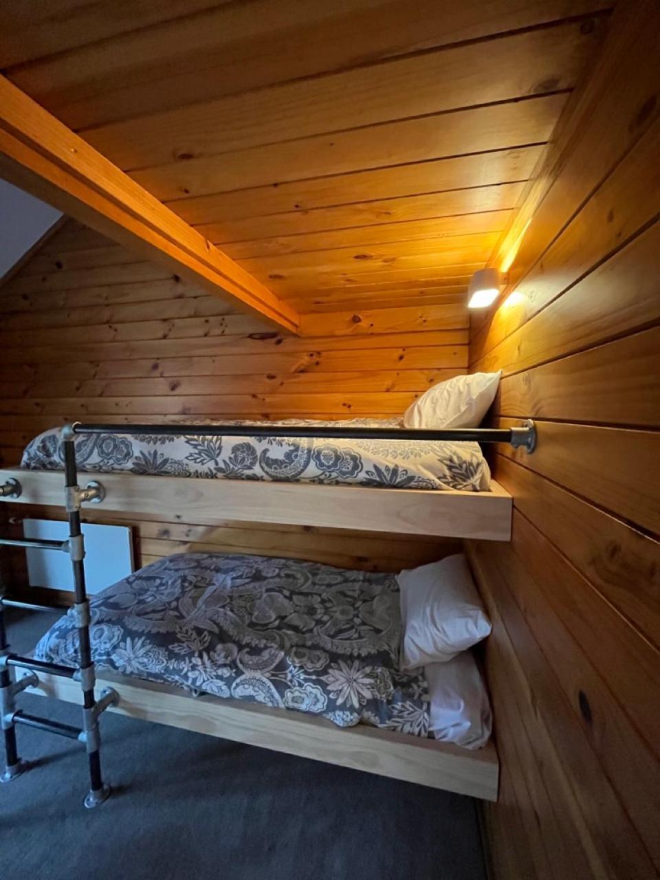 Smoke Lake Hot Springs Lodge & Camp Rotorua Luaran gambar