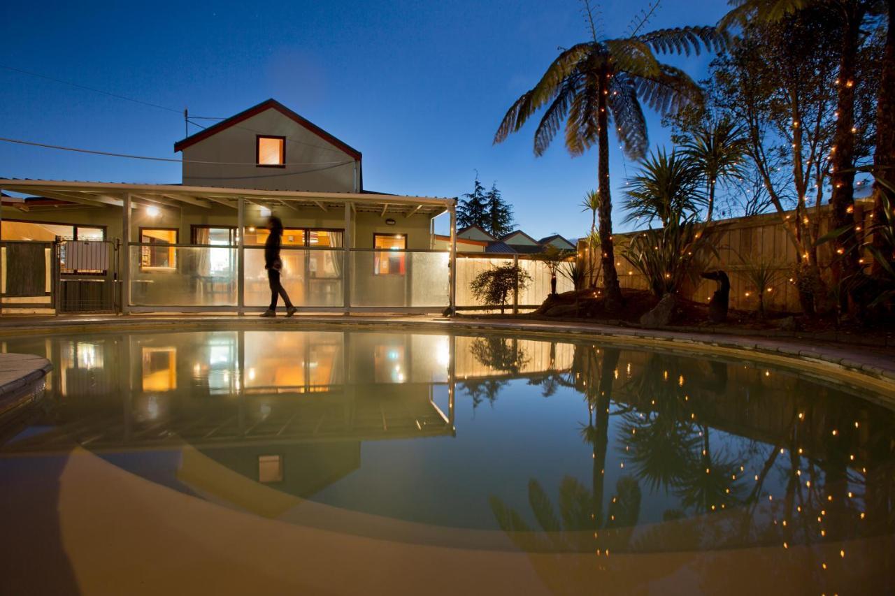 Smoke Lake Hot Springs Lodge & Camp Rotorua Luaran gambar