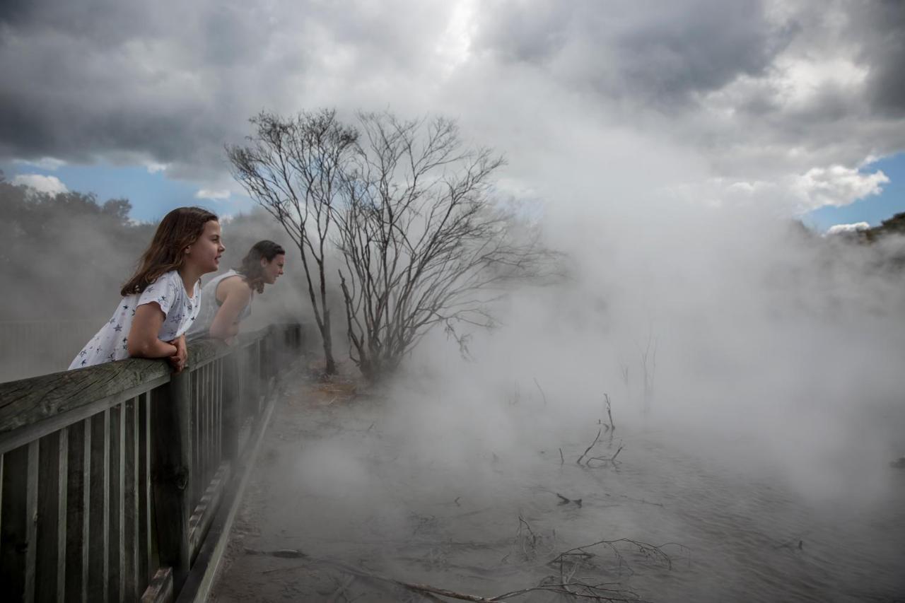 Smoke Lake Hot Springs Lodge & Camp Rotorua Luaran gambar